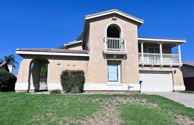 Spacious Quaint 2-Story Home Gallery 4