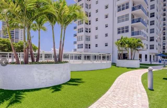 3015 N Ocean Blvd photos photos