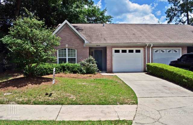 Beautiful townhome nestled in Killearn Acres - 3650 Killarney Plaza Drive, Tallahassee, FL 32309