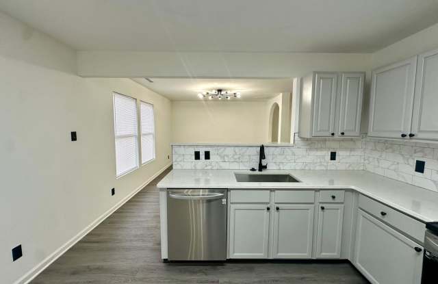 340 Zander Woods Court Gallery 4