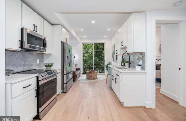 2601 30TH STREET NE photos photos