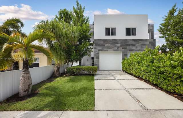 3368 SW 27th St photos photos