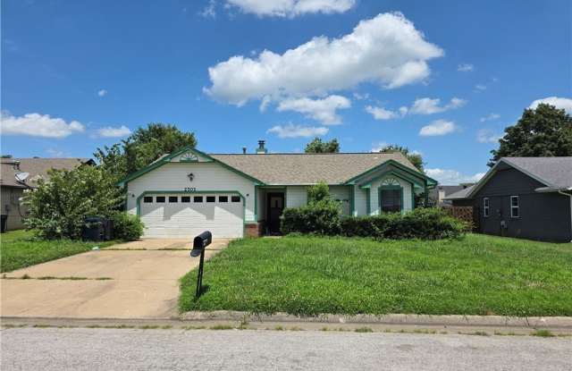 2703 W Beech Street photos photos