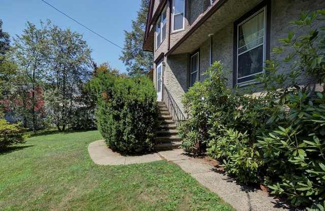 120 Soundview Avenue Gallery 3