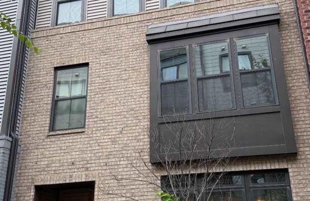 2324 WATER PROMENADE Avenue Gallery 1