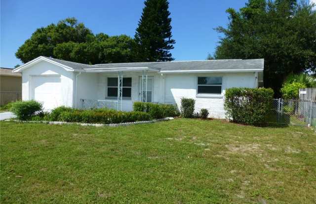 7405 OAK CREST Drive Gallery 1