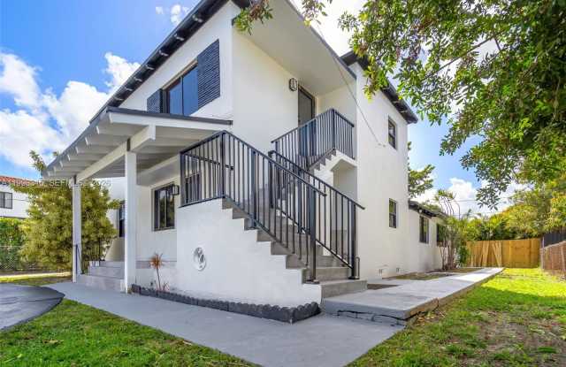 130 Southwest 31st Court photos photos