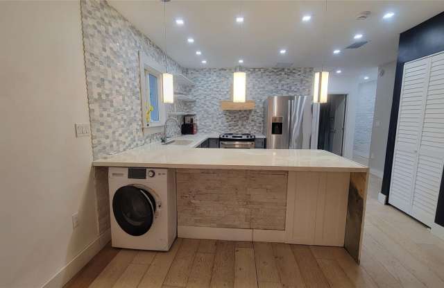 512 NW 15th Terrace photos photos