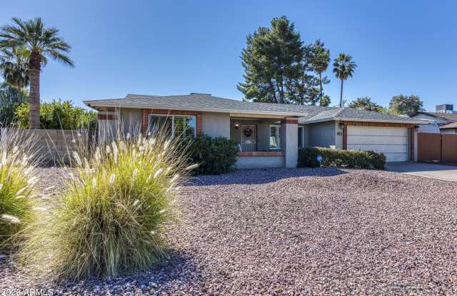 4443 E FRIESS Drive Gallery 1