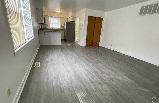 1 S. Washington St APT F photos photos