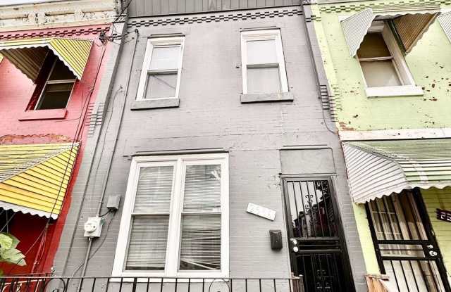 2556 N BOUVIER STREET photos photos