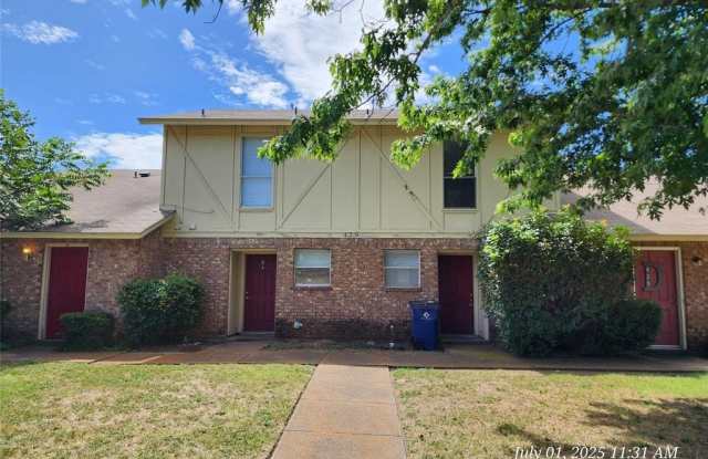 429 SW Thomas Street SW - 429 Southwest Thomas Street, Burleson, TX 76028
