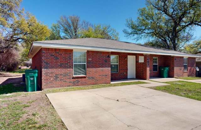 $950 + 2 WEEKS FREE RENT!!! photos photos