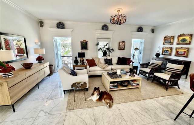 292 14TH AVE S - 292 14th Avenue South, Naples, FL 34102