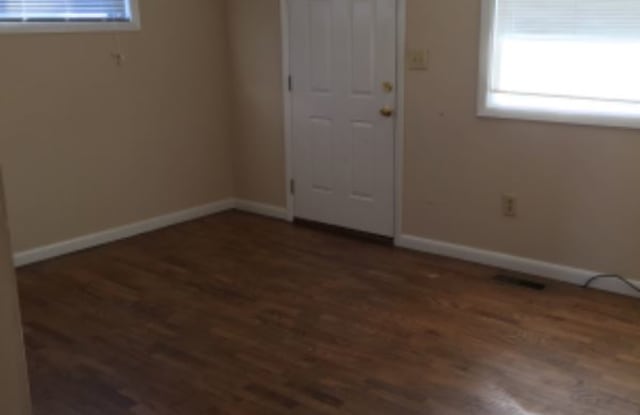 1247 Virginia Ave - 1247 Virginia Avenue, Bristol, TN 37620