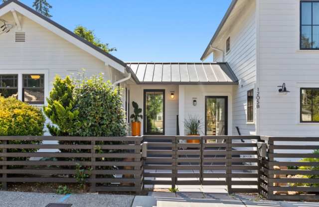 2Bd/1Ba Seattle Duplex photos photos