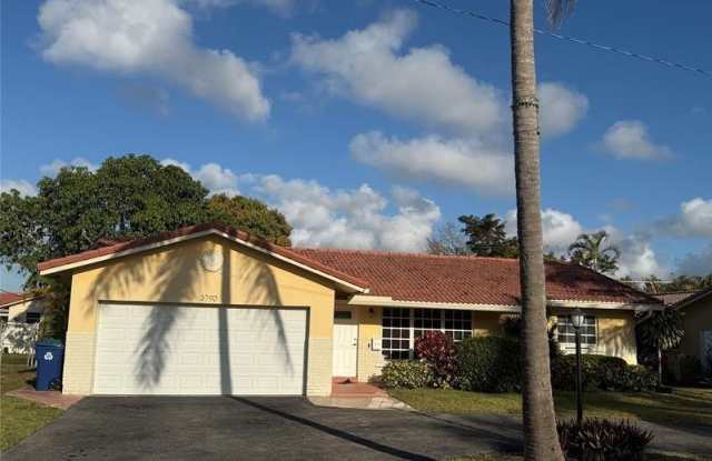 3790 NW 78th Ter photos photos