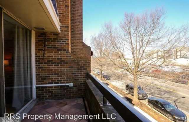 604 15th St S #B, Arlington, VA 22202 S #B Gallery 3