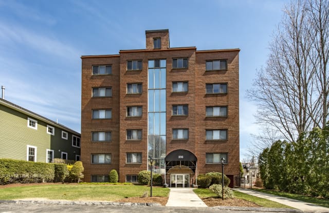 898 Massachusetts Avenue Apartments Gallery 4