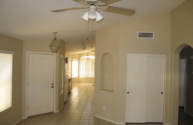 4722 E Abraham Ln Gallery 2