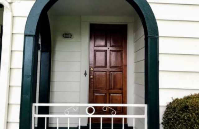 1723 E. Whitefield Rd. Gallery 2