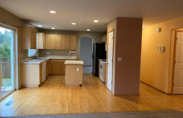7522 56th Pl NE Gallery 4