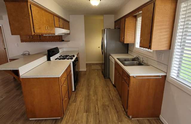 Spacious and Cozy Home for Rent photos photos