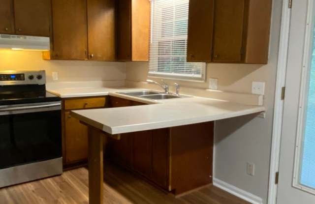 Spacious & Comfortable Two-Story Duplex Gallery 3