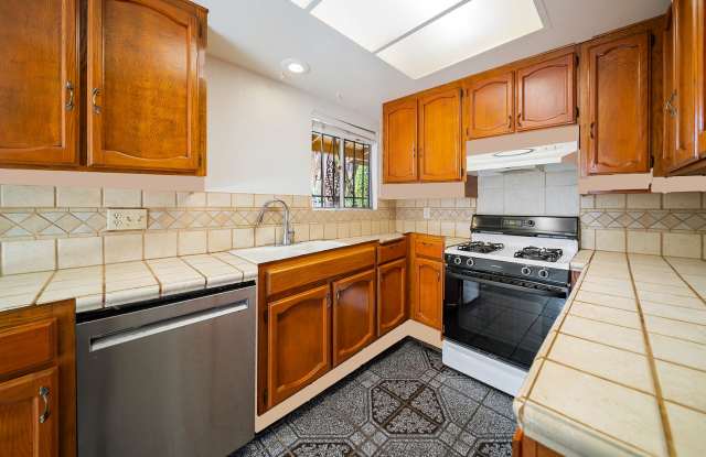 Charming 3 bedroom 2 bath in Escondido! photos photos