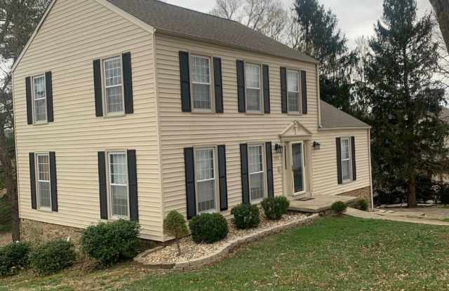 Charming Five-Bedroom Retreat with Finished Basement and Modern Amenities! photos photos Charming Five-Bedroom Retreat with Finished Basement and Modern Amenities! photos photos