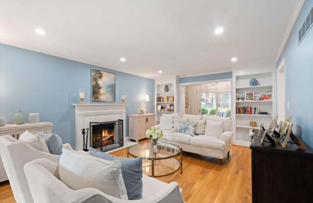 2197 Taborlake Circle Gallery 1
