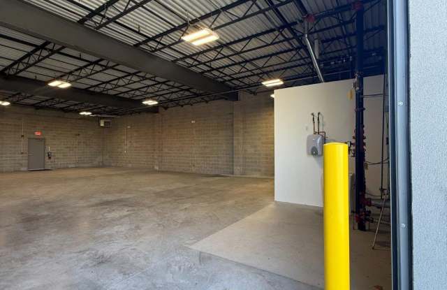 2929 KINGSTON Street Gallery 3
