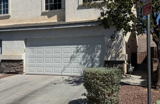 Great home 3br, 2.5bth, 2cg, located in gated community photos photos