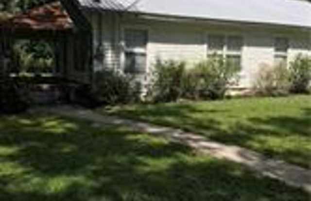 Country living charmer! photos photos