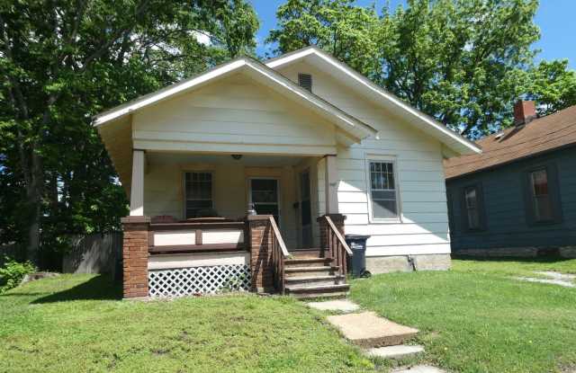 Cute House on small & Private Street - in the District and very near Columbia College Gallery 1