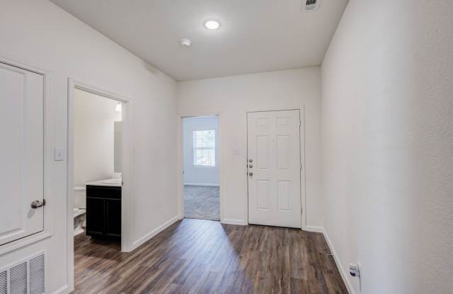 817 Cedar Elm Drive Gallery 3