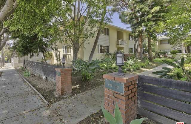 1219 N Crescent Heights Blvd unit: C photos photos