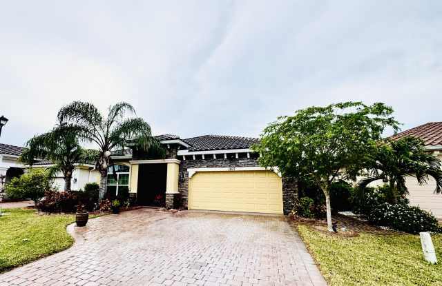 1807 Berkshire Circle SW photos photos