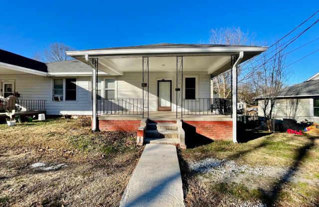 Adorable 2 bedroom, 1 bath duplex | Located in Gastonia photos photos