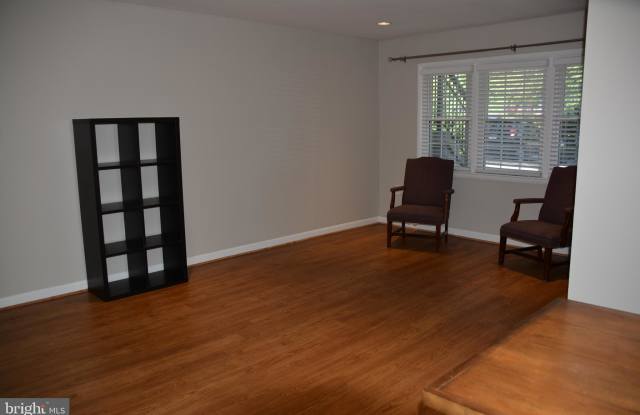 9451 FAIRFAX BOULEVARD Gallery 3