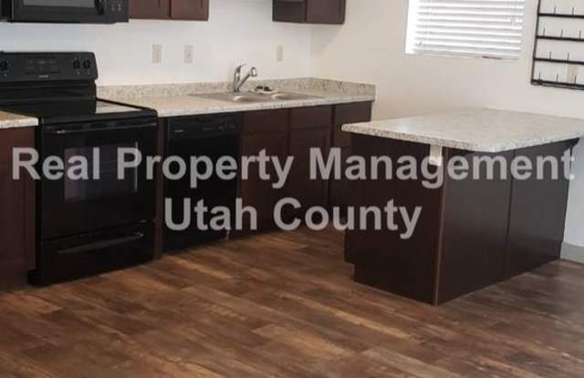 742 E 125 N Gallery 2