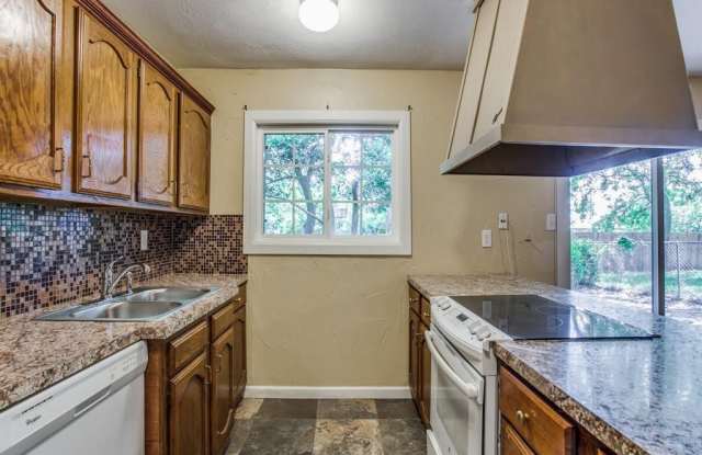 1221 Steinburg Lane Gallery 4