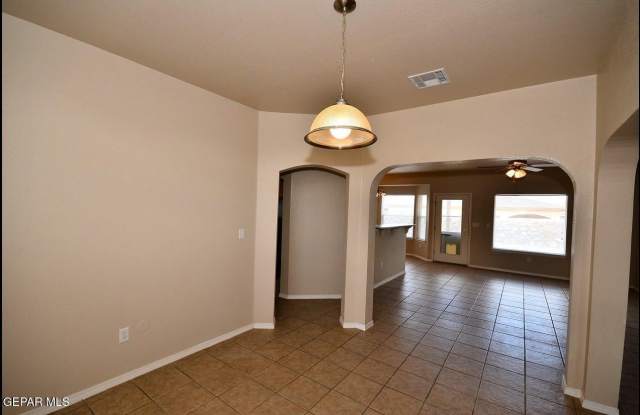 5806 REDSTONE MESA Court Gallery 3