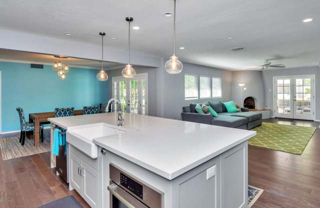3822 N 53RD Way Gallery 2