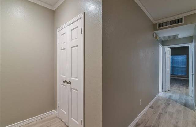 4345 Bellaire Dr S Apt 235S Gallery 3