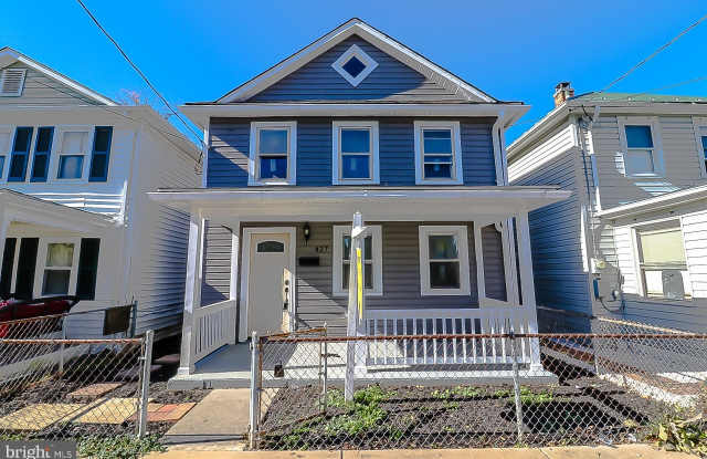 427 HIGHLAND Avenue Gallery 1