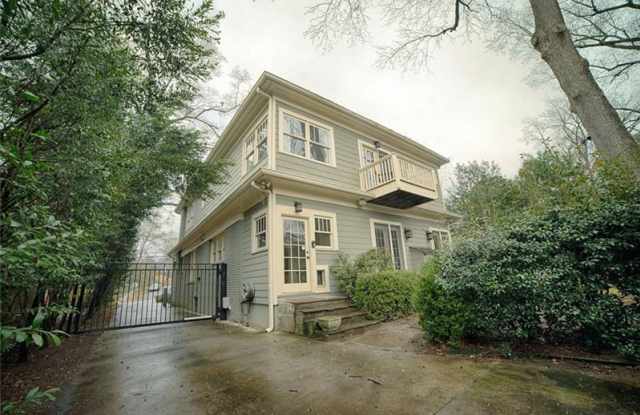 639 Cumberland Road NE Gallery 3
