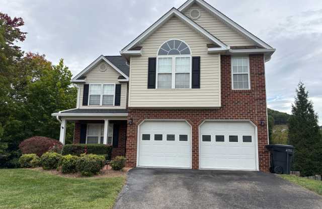 4465 Olyvia Place - Roanoke County in Belfair Heights 4 Bedrooms / 2.5 Baths photos photos 4465 Olyvia Place - Roanoke County in Belfair Heights 4 Bedrooms / 2.5 Baths photos photos