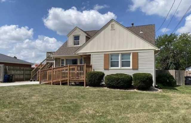 2245 35th St Ct photos photos