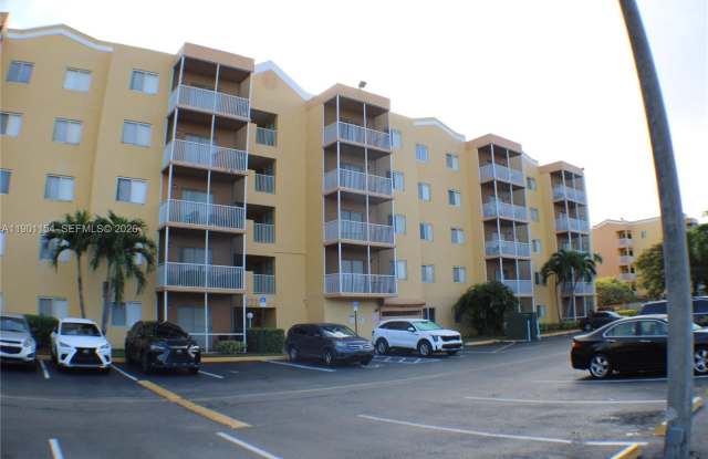 2221 S Sherman Cir photos photos